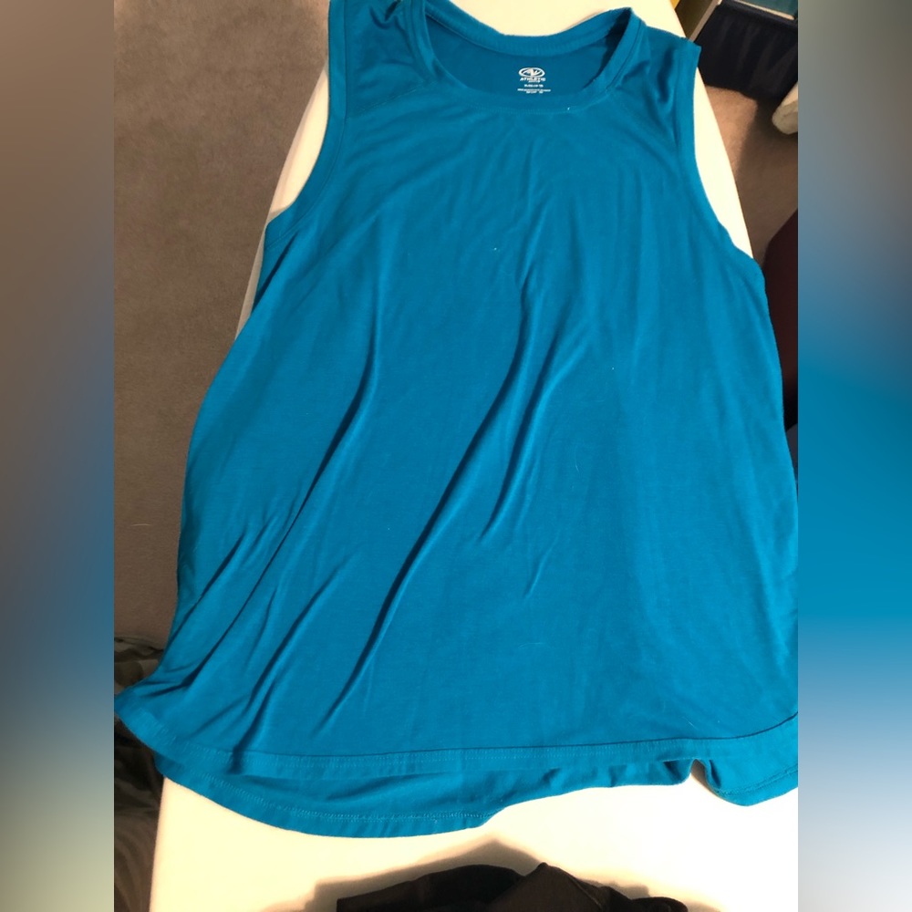Sleeveless workout shirt (XL)
